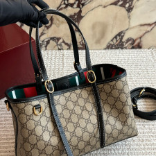 구찌 GG엠블럼 시리즈 모터백