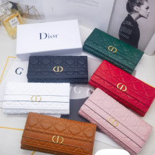 디올 소가죽 장지갑